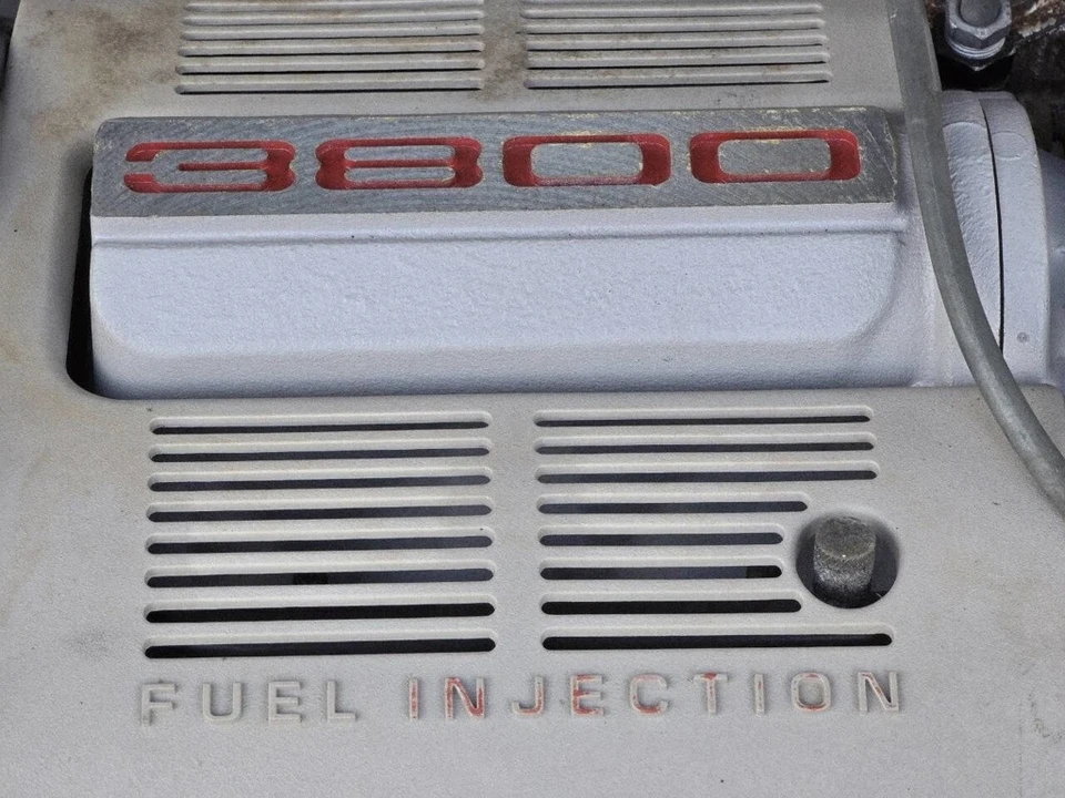 1988 Buick Reatta - Image 10 of 21