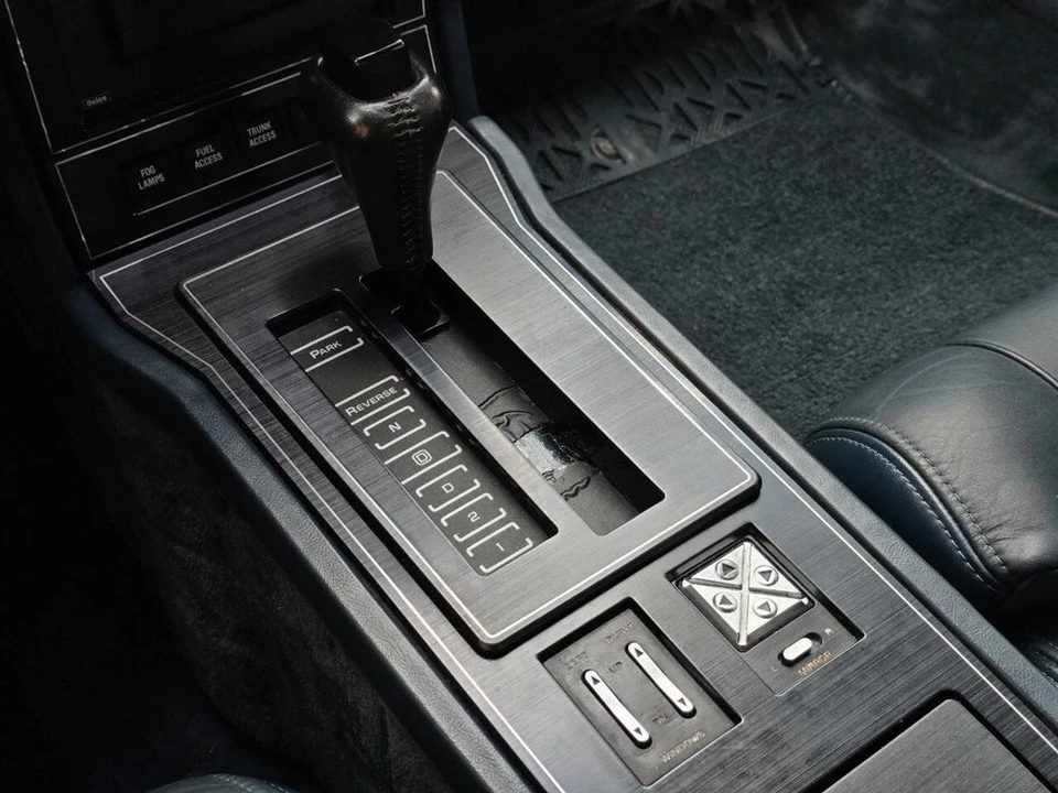 1988 Buick Reatta - Image 18 of 21