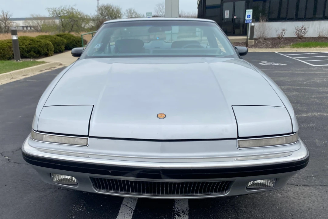 1988 Buick Reatta - Image 2 of 31