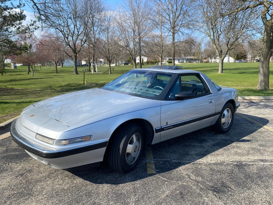 1988 Buick Reatta - Image 13 of 31