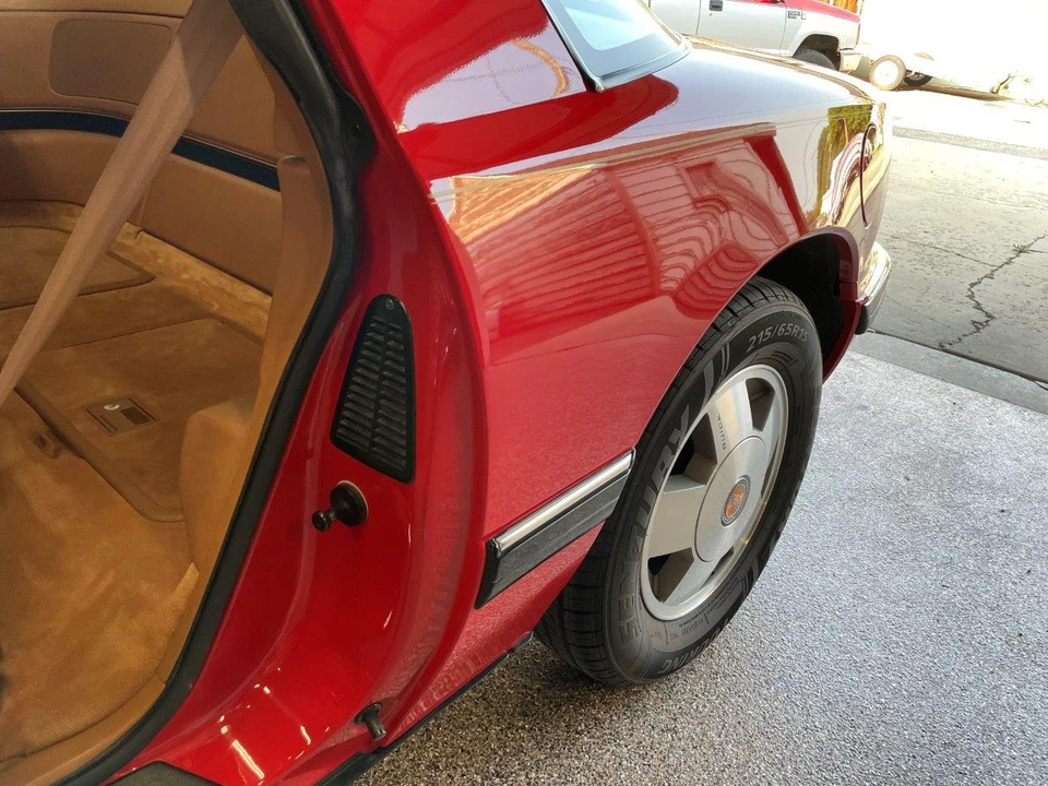 1988 Buick Reatta - Image 24 of 31