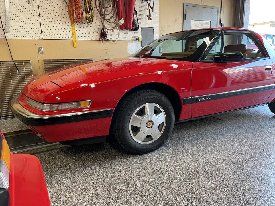 1988 Buick Reatta - Image 21 of 31