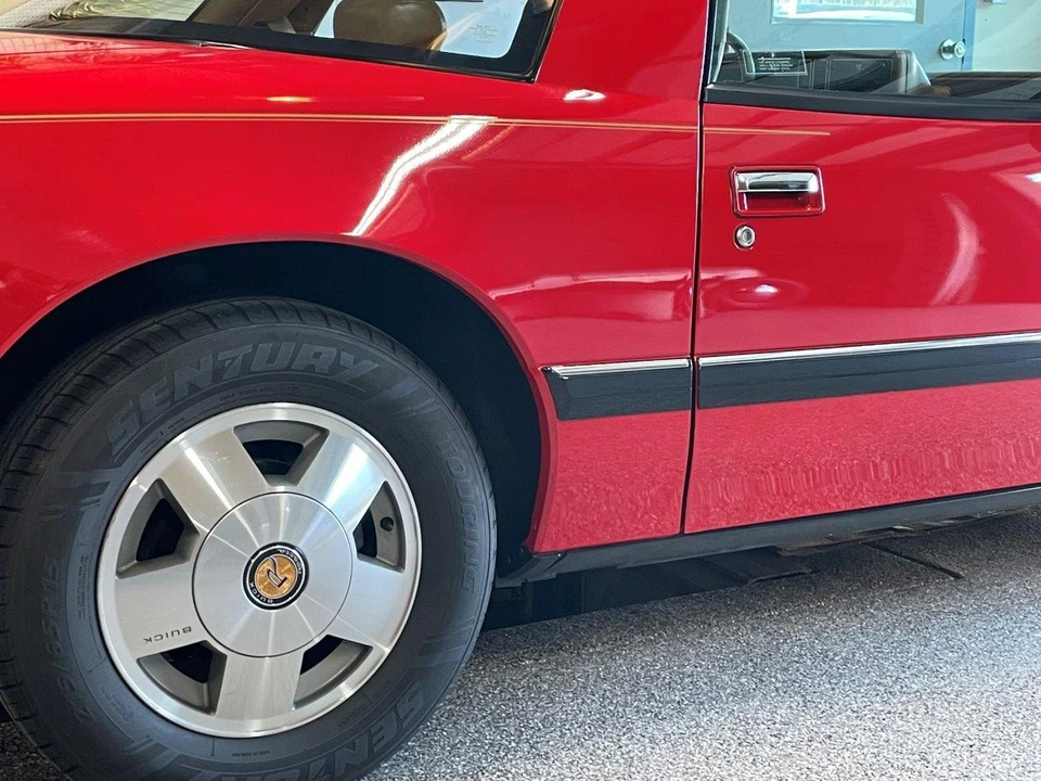 1988 Buick Reatta - Image 31 of 31
