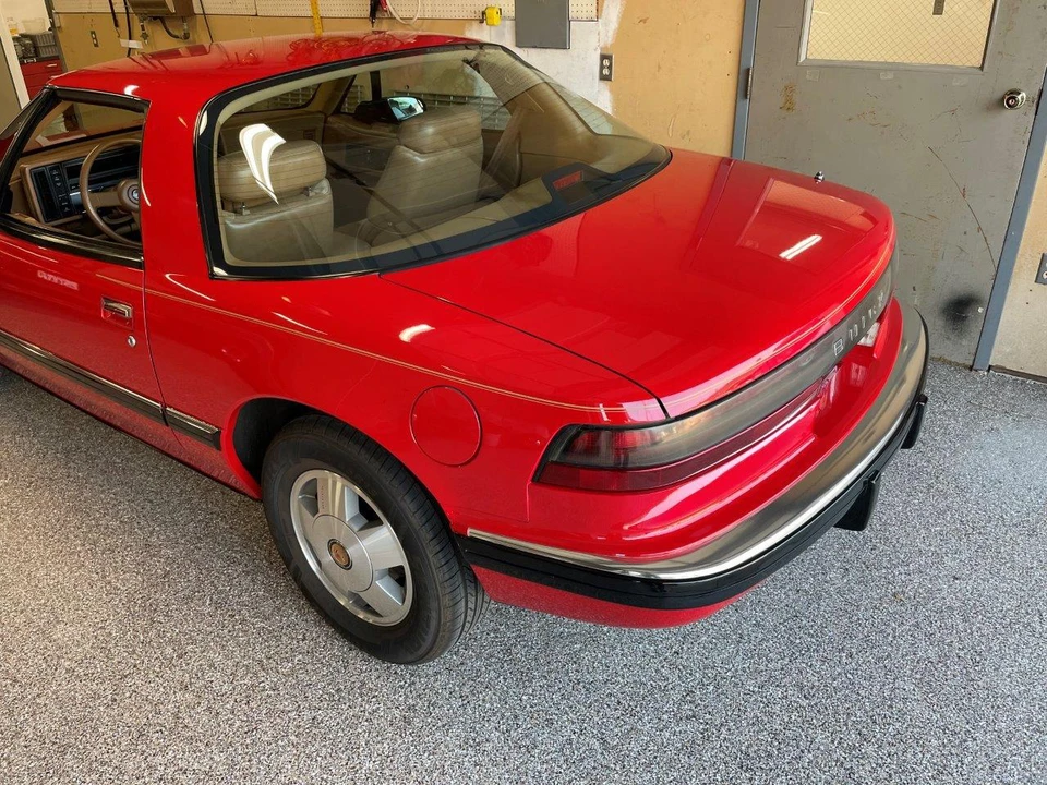 1988 Buick Reatta - Image 27 of 31