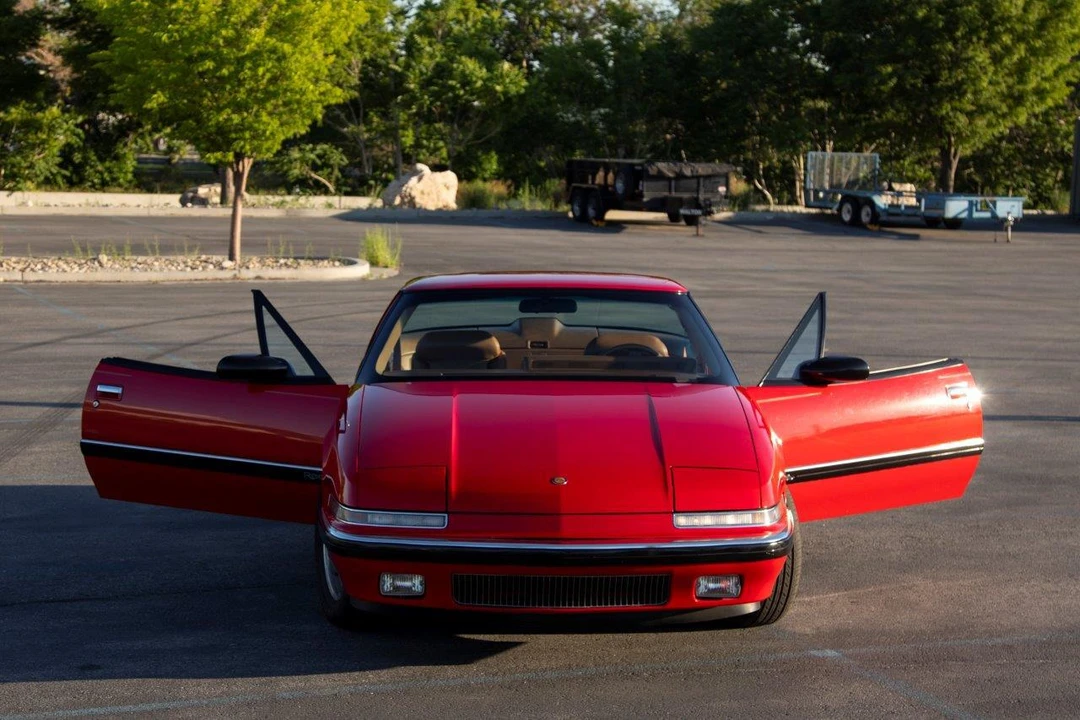 1988 Buick Reatta - Image 19 of 31