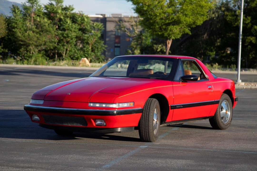 1988 Buick Reatta - Image 6 of 31