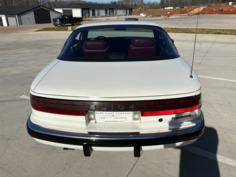 1988 Buick Reatta - Image 15 of 31