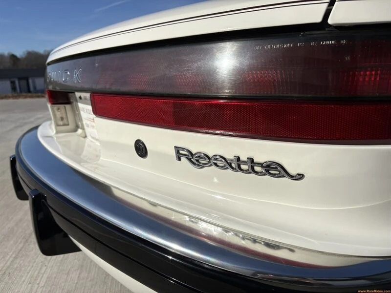 1988 Buick Reatta - Image 26 of 31