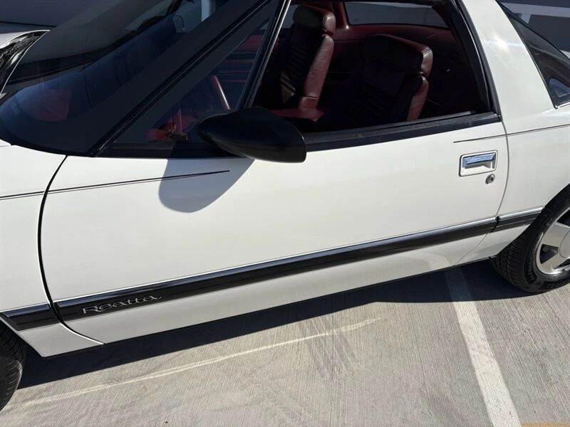 1988 Buick Reatta - Image 11 of 12