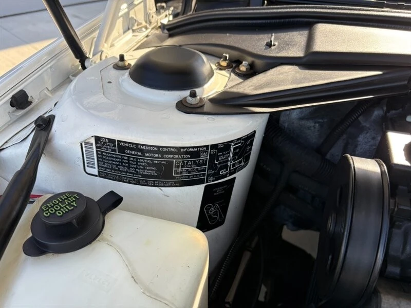 1988 Buick Reatta - Image 31 of 31