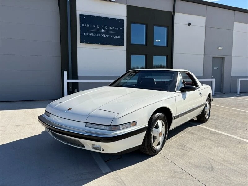1988 Buick Reatta - Image 3 of 31