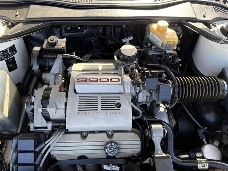 1988 Buick Reatta - Image 6 of 12