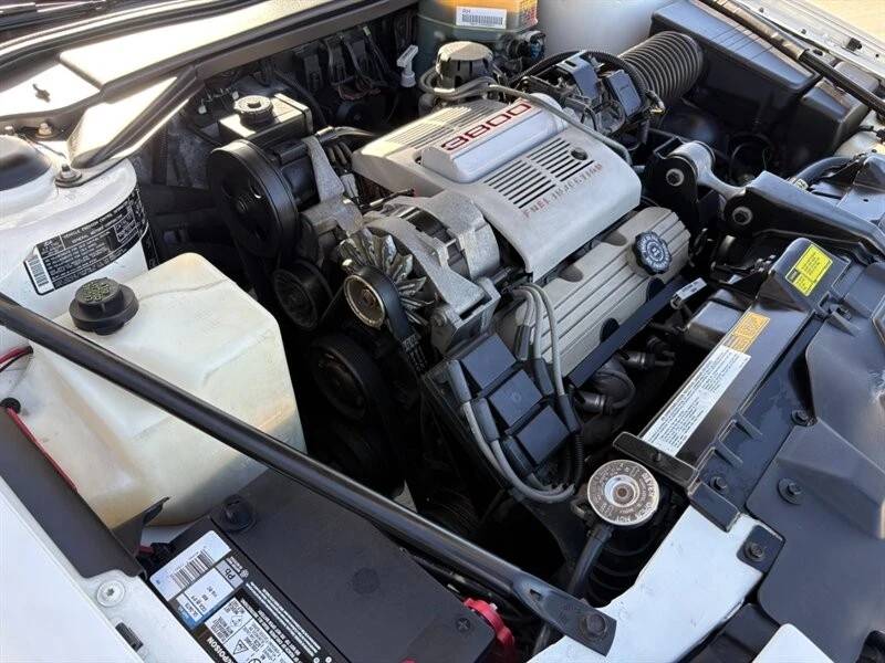 1988 Buick Reatta - Image 26 of 31