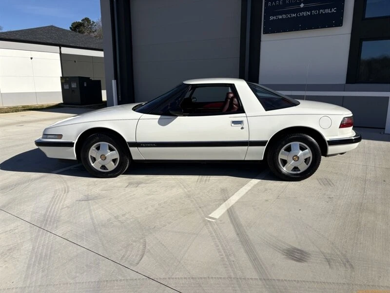 1988 Buick Reatta - Image 13 of 21
