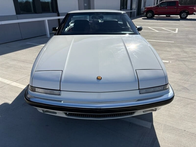 1988 Buick Reatta - Image 21 of 31