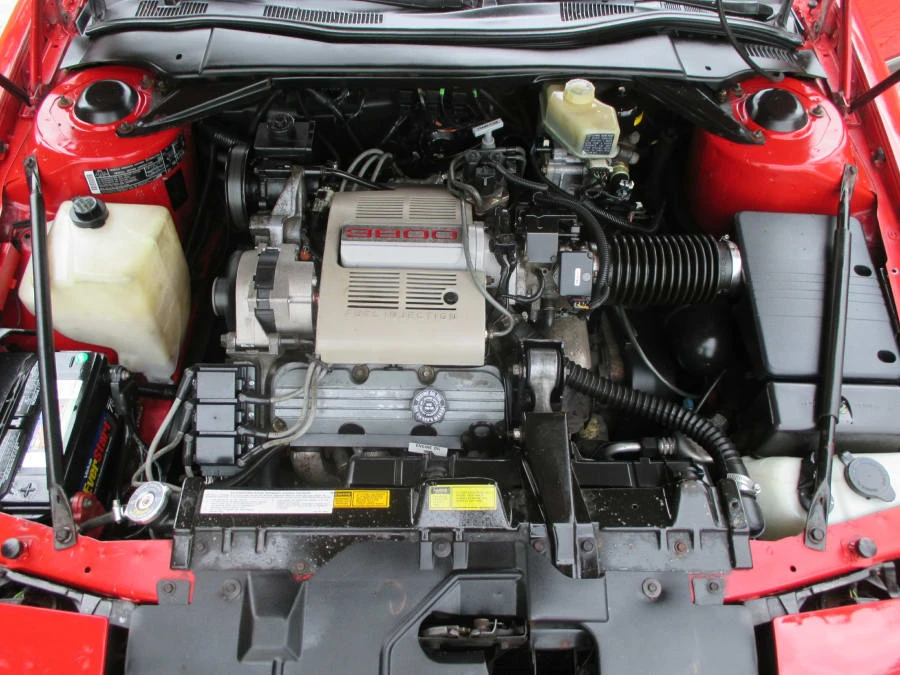 1988 Buick Reatta - Image 8 of 18