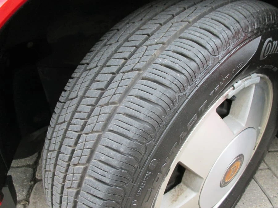 1988 Buick Reatta - Image 10 of 18