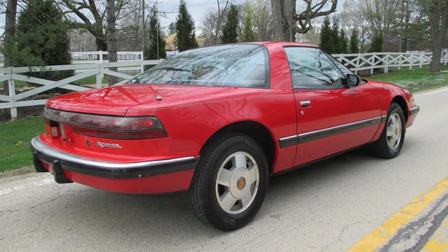 1988 Buick Reatta - Image 16 of 18