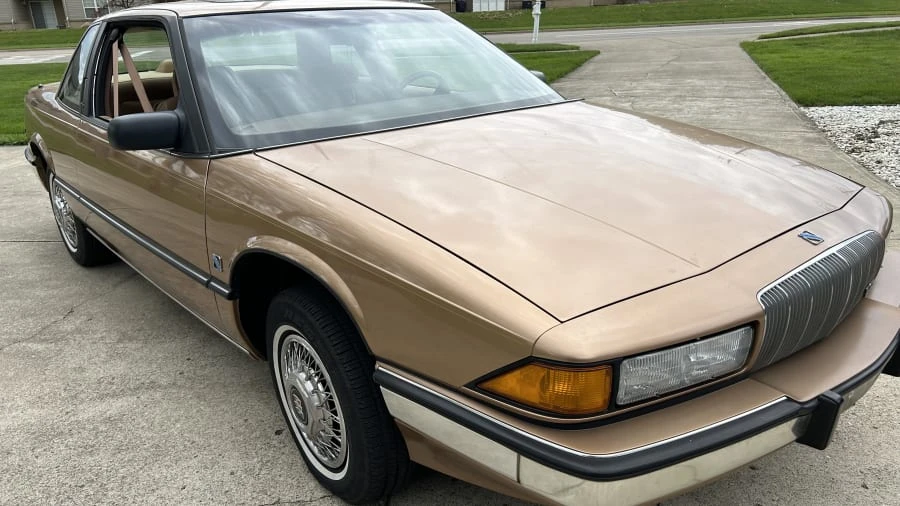 1988 Buick Regal - Image 4 of 15