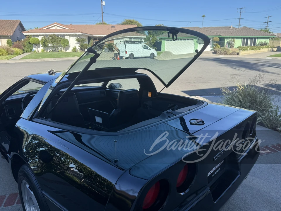 1988 Chevrolet Corvette C4 - Image 19 of 25