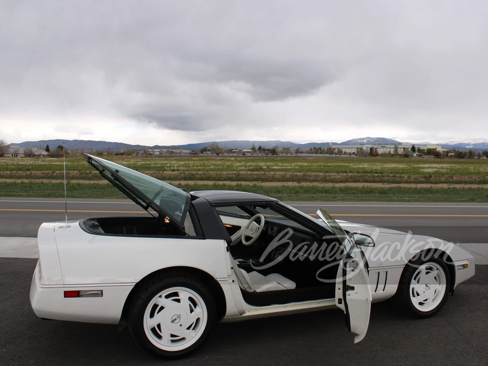1988 Chevrolet Corvette C4 - Image 24 of 31