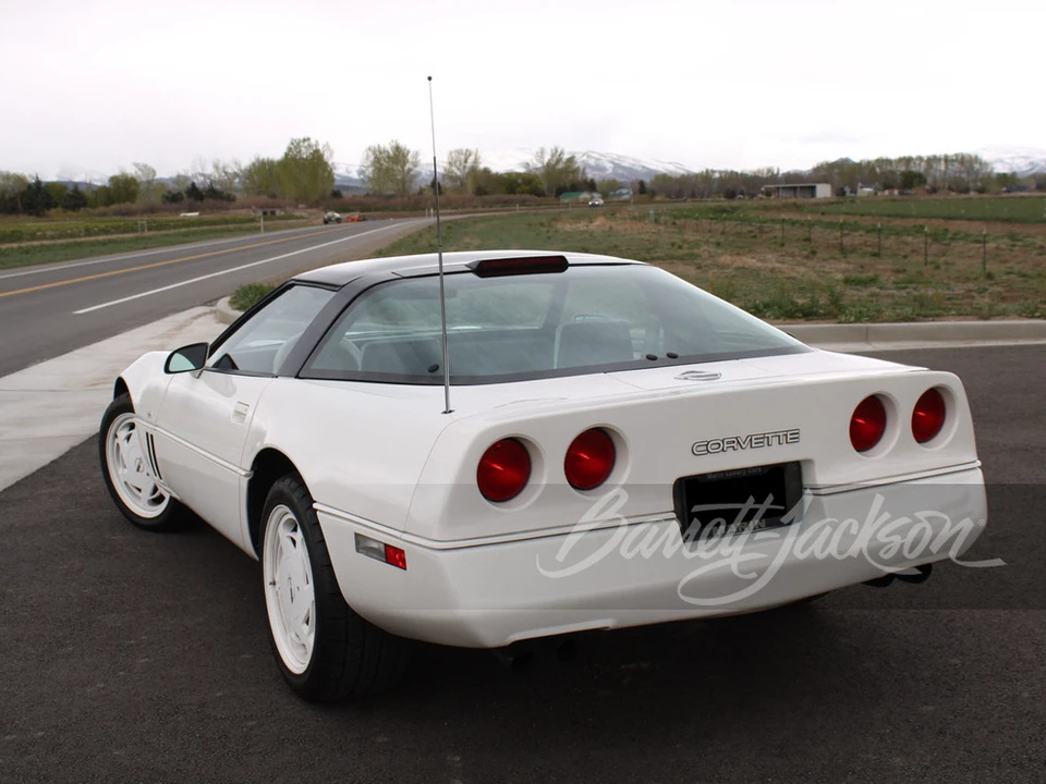 1988 Chevrolet Corvette C4 - Image 19 of 31