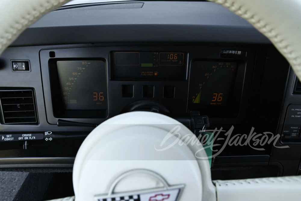 1988 Chevrolet Corvette C4 - Image 16 of 31