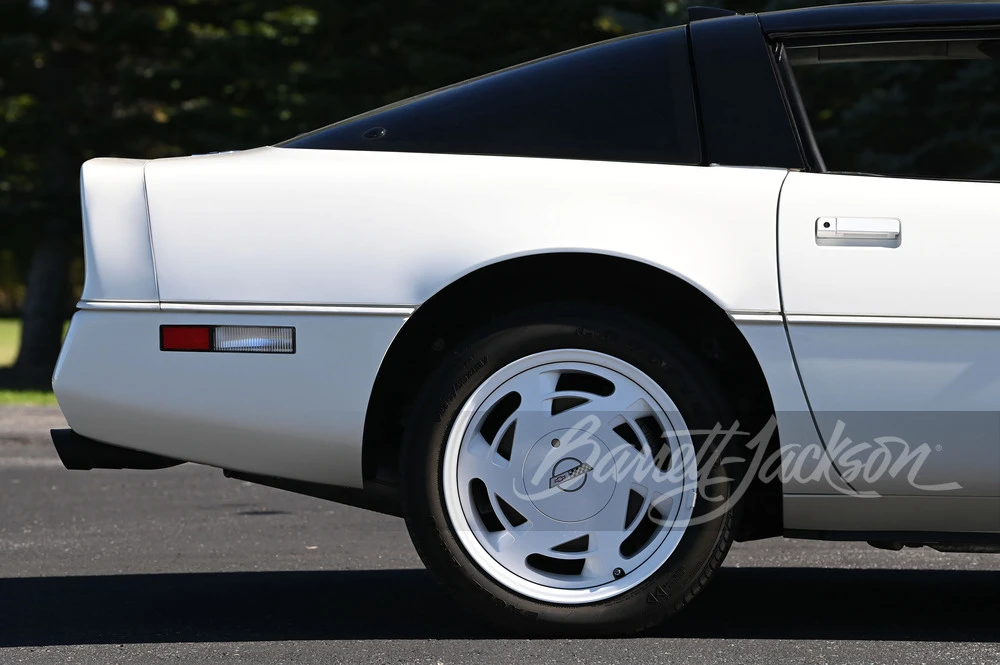 1988 Chevrolet Corvette C4 - Image 8 of 31