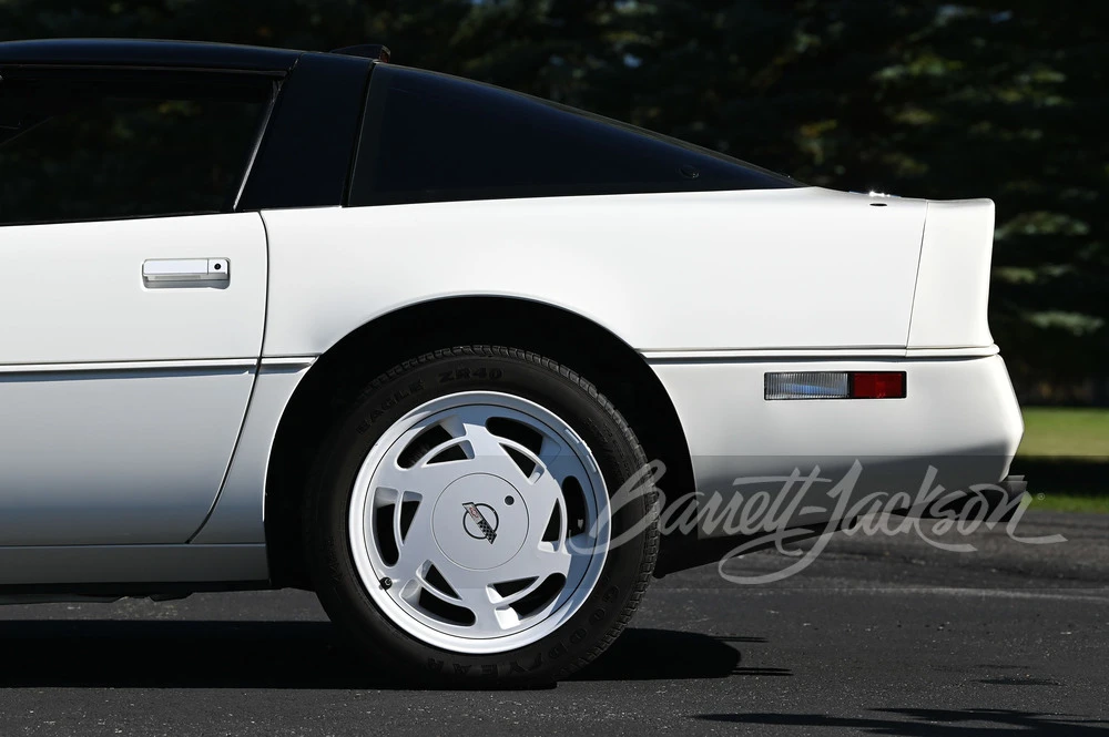 1988 Chevrolet Corvette C4 - Image 19 of 31