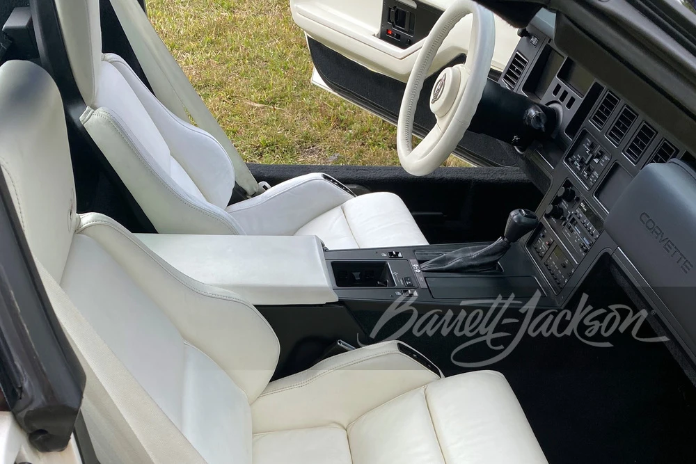 1988 Chevrolet Corvette C4 - Image 16 of 23