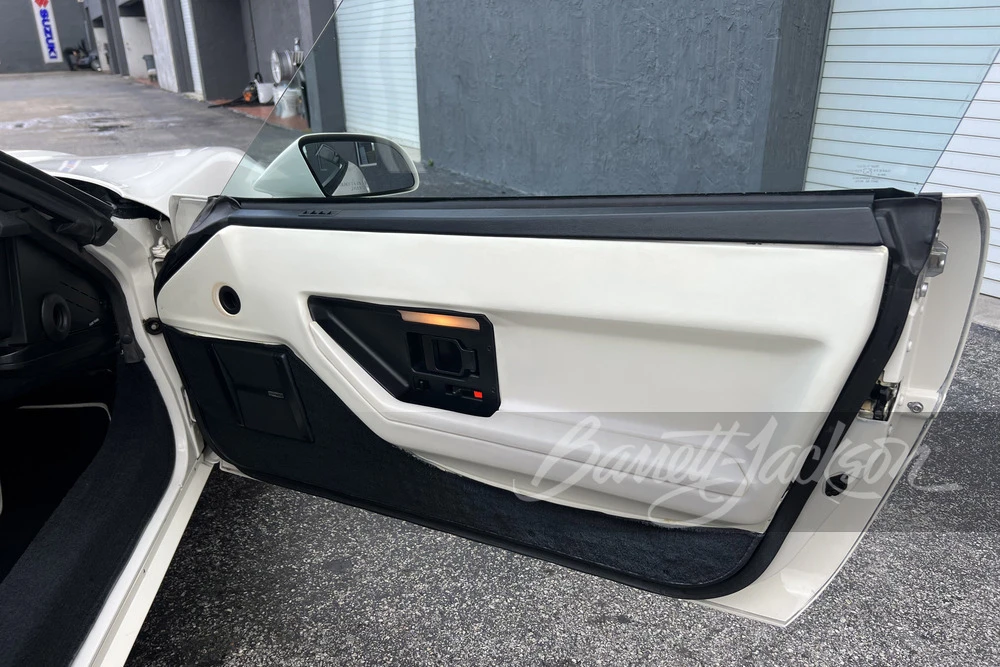 1988 Chevrolet Corvette C4 - Image 25 of 28
