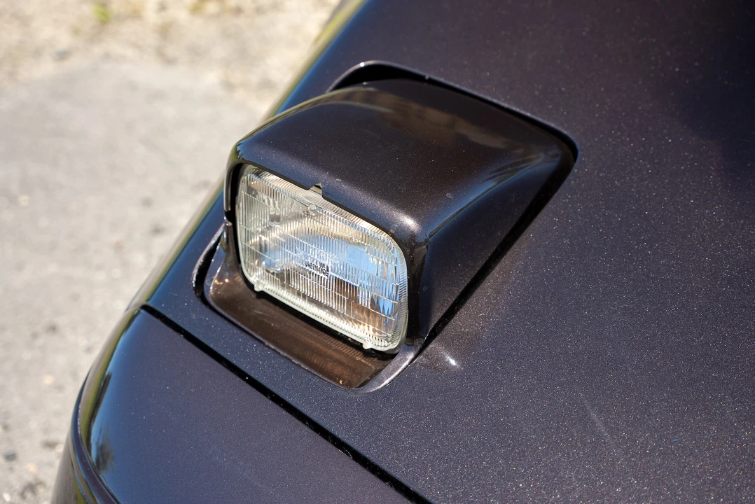 1988 Chevrolet Corvette C4 - Image 26 of 31
