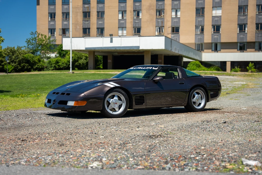 1988 Chevrolet Corvette C4 - Image 14 of 31