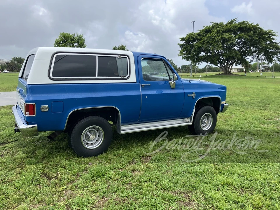1988 Chevrolet K5 Blazer 2nd Gen - Image 2 of 20