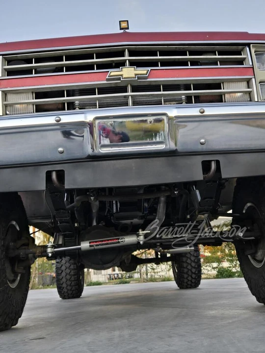 1988 Chevrolet Suburban 7th Gen - Image 18 of 31
