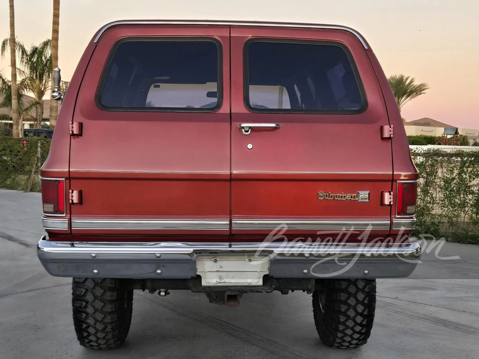 1988 Chevrolet Suburban 7th Gen - Image 19 of 31