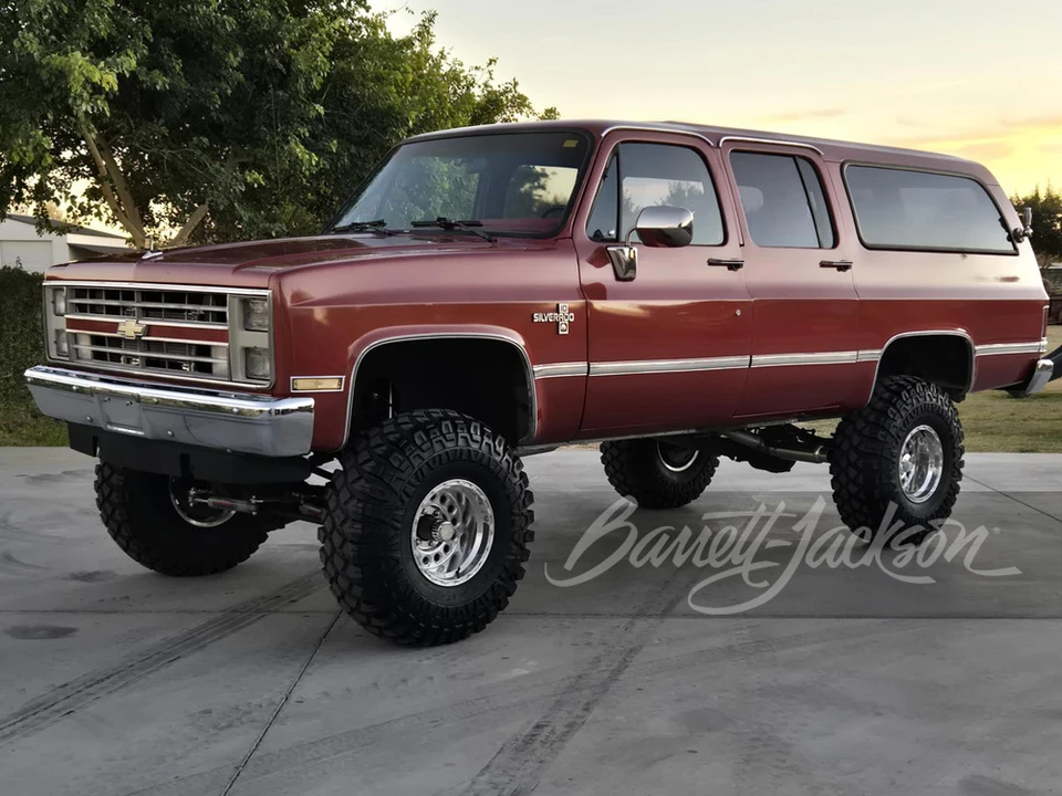 1988 Chevrolet Suburban 7th Gen - Image 21 of 31