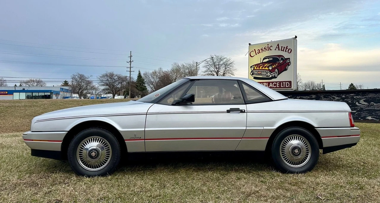 1988 Cadillac Allante - Image 3 of 31