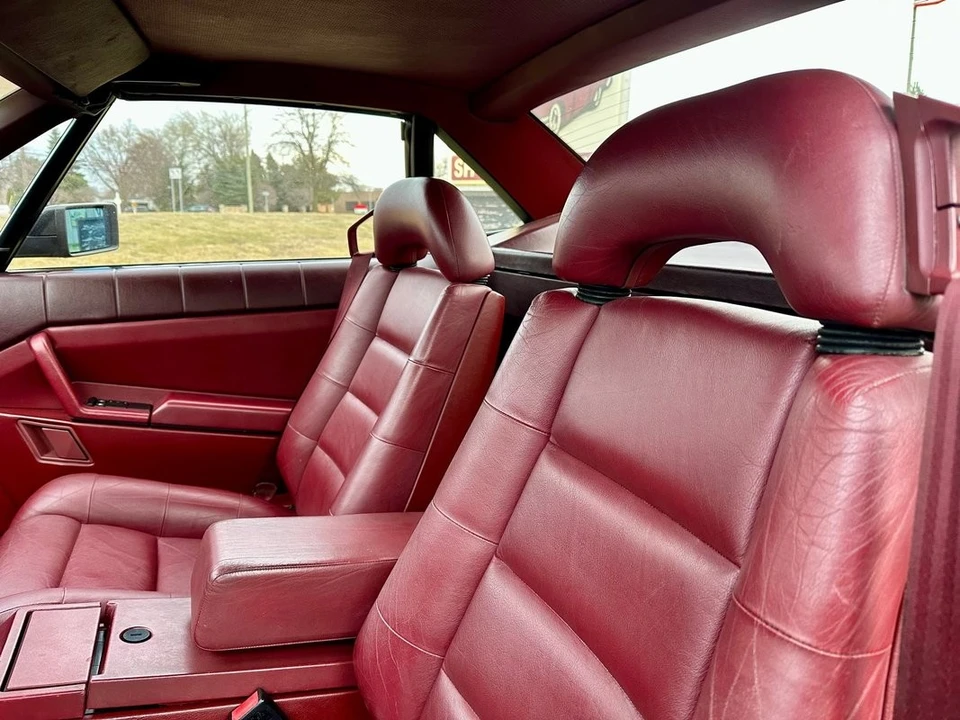 1988 Cadillac Allante - Image 30 of 31