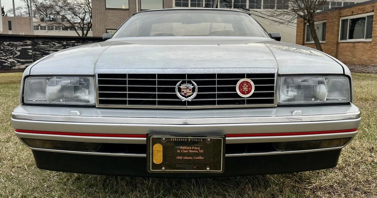 1988 Cadillac Allante - Image 14 of 31