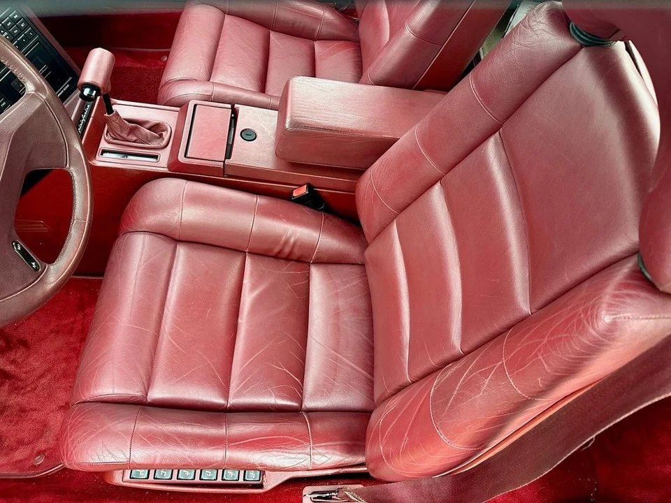 1988 Cadillac Allante - Image 28 of 31