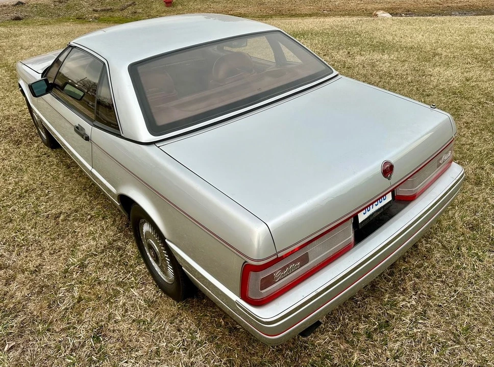 1988 Cadillac Allante - Image 8 of 31