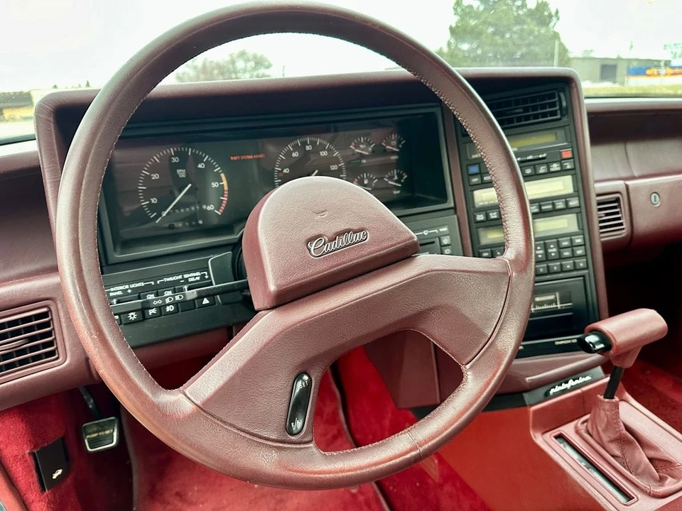 1988 Cadillac Allante - Image 29 of 31