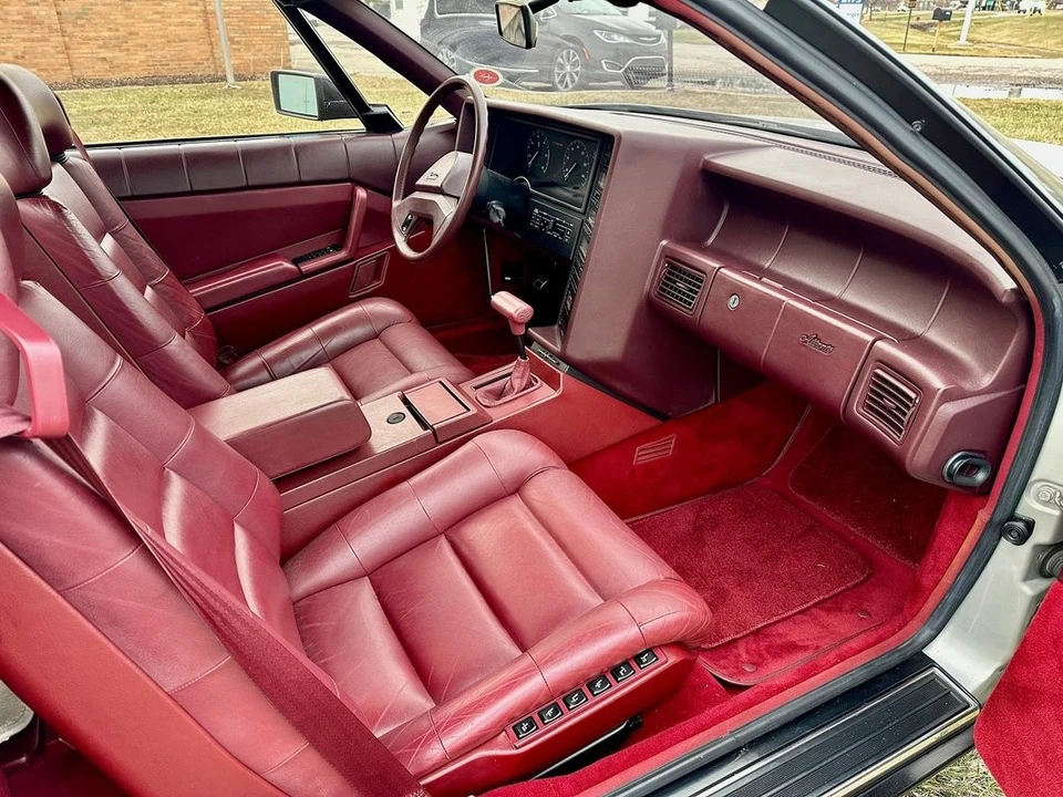 1988 Cadillac Allante - Image 22 of 31