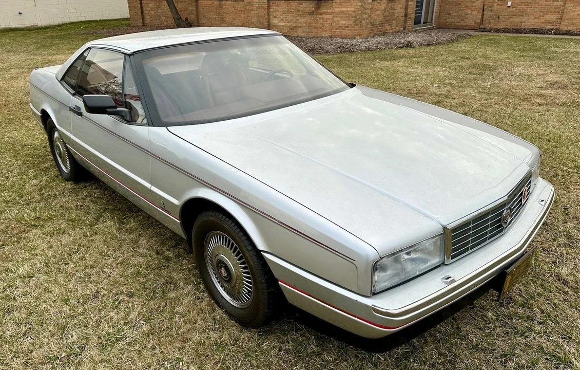 1988 Cadillac Allante - Image 13 of 31