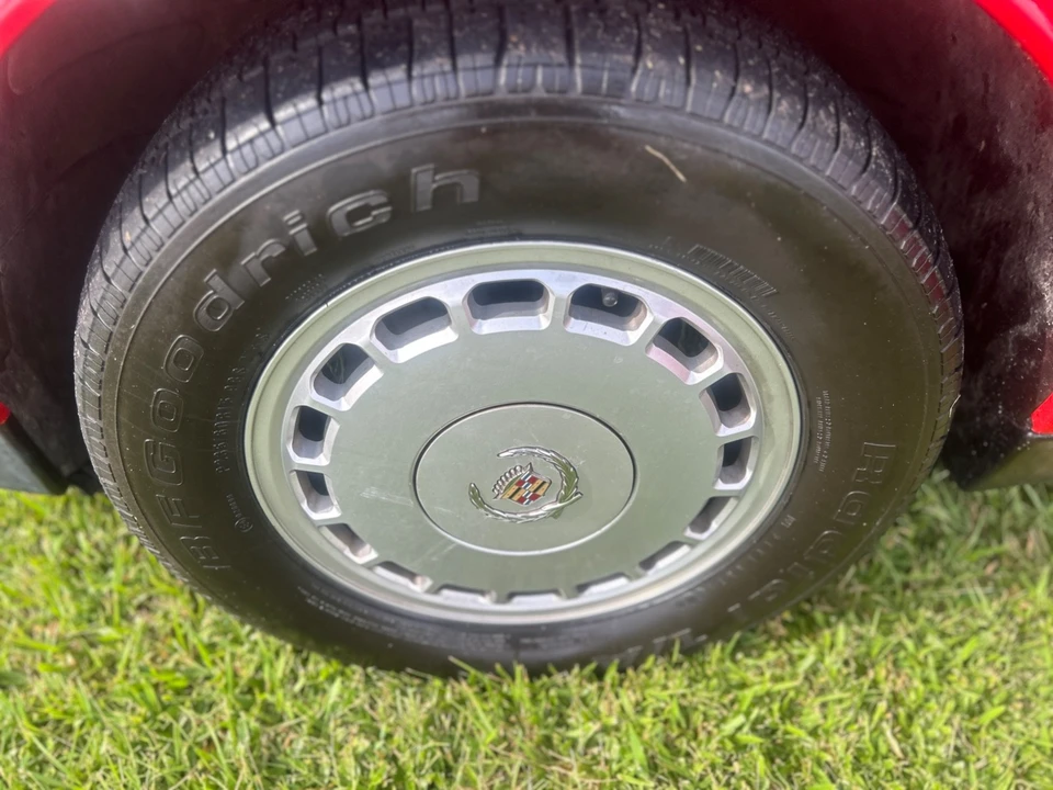 1988 Cadillac Allante - Image 21 of 21