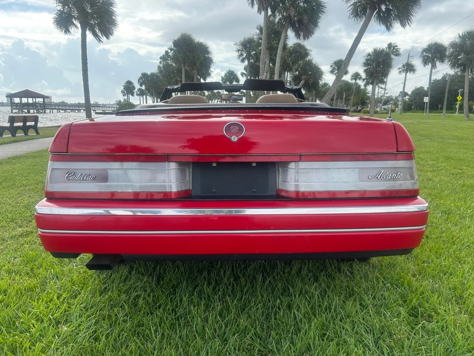 1988 Cadillac Allante - Image 7 of 21