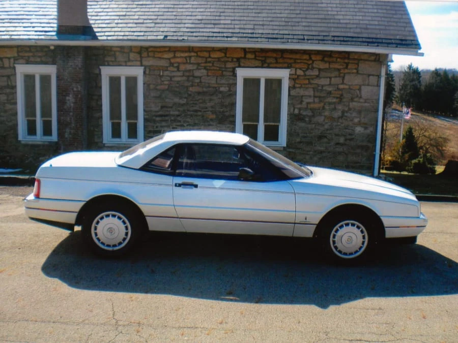 1988 Cadillac Allante - Image 2 of 8