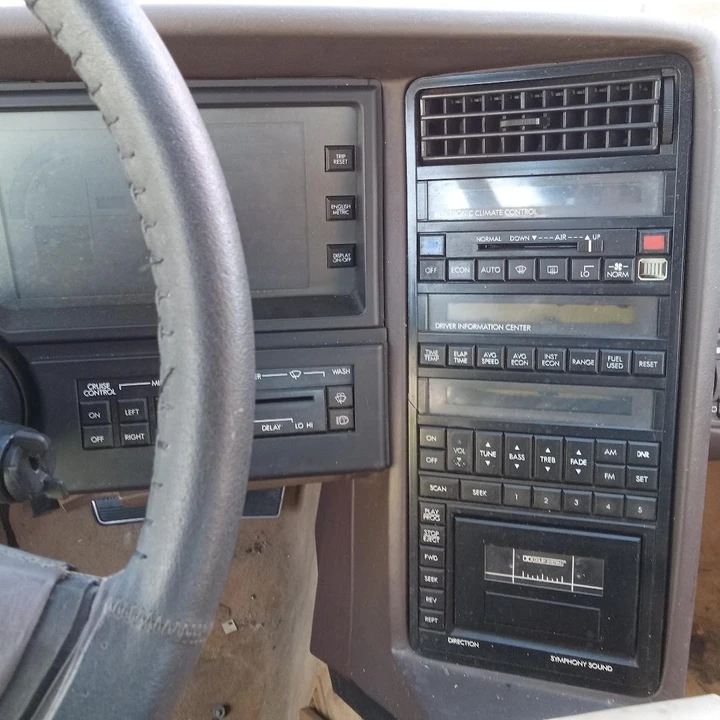 1988 Cadillac Allante - Image 12 of 19