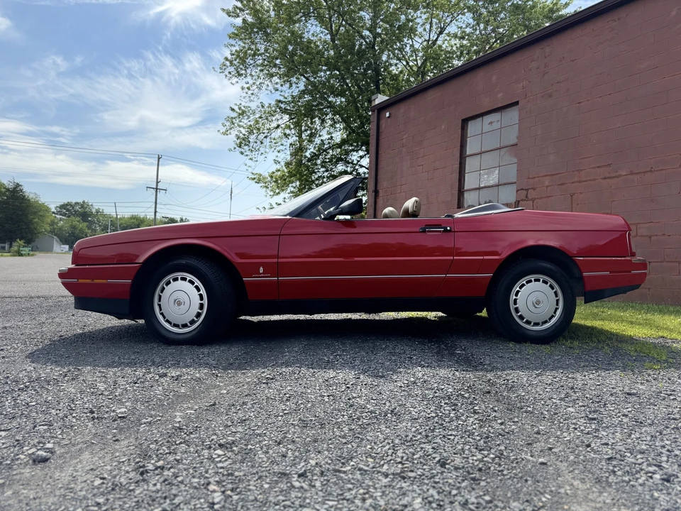 1988 Cadillac Allante - Image 7 of 31